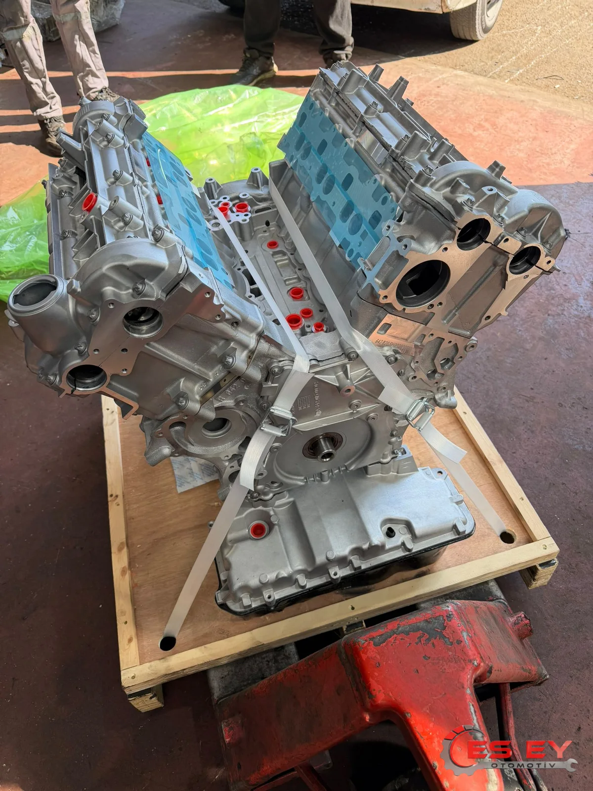 Mercedes OM642 Motor galeri görseli 3